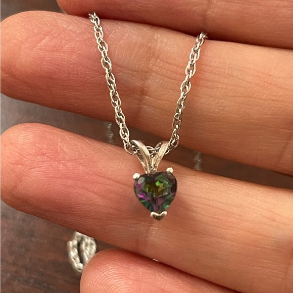 Mystic topaz heart solid sterling silver pendant & solid sterling 18 inch chain - Picture 3 of 4